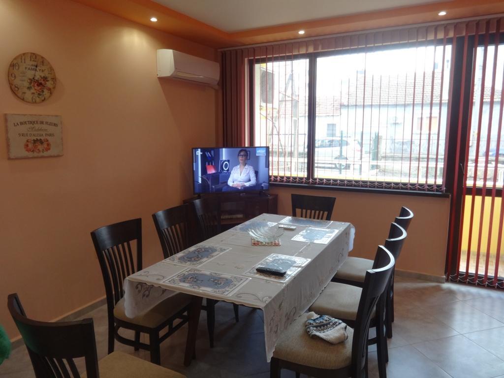 Guest House Karaulanov Elhovo  Luaran gambar
