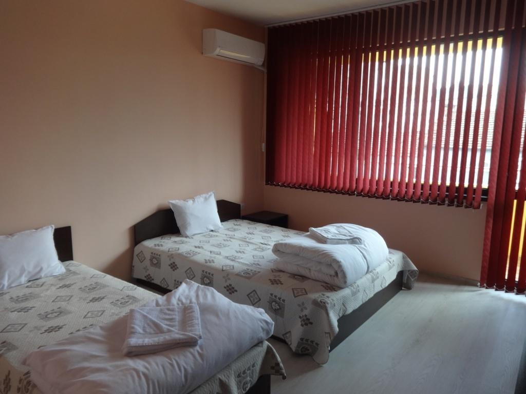 Guest House Karaulanov Elhovo  Luaran gambar