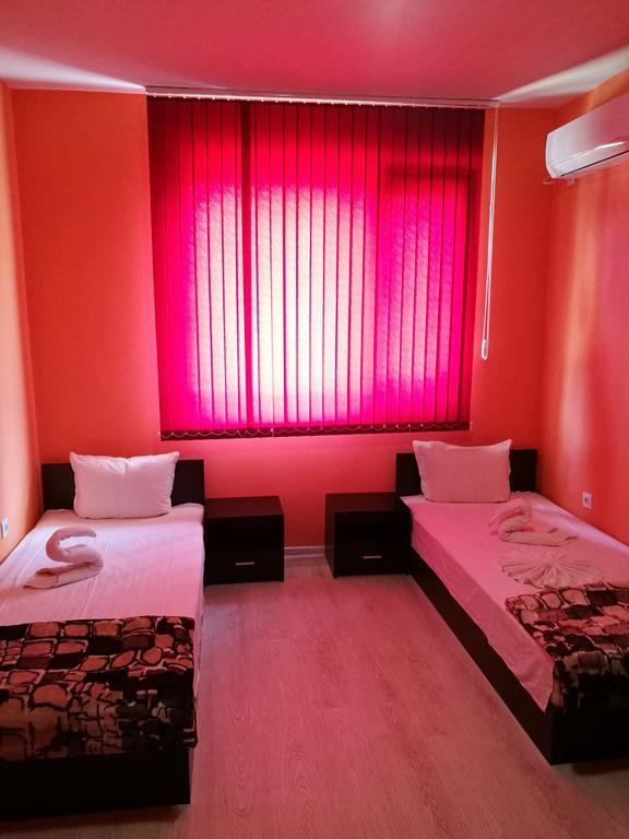Guest House Karaulanov Elhovo  Luaran gambar