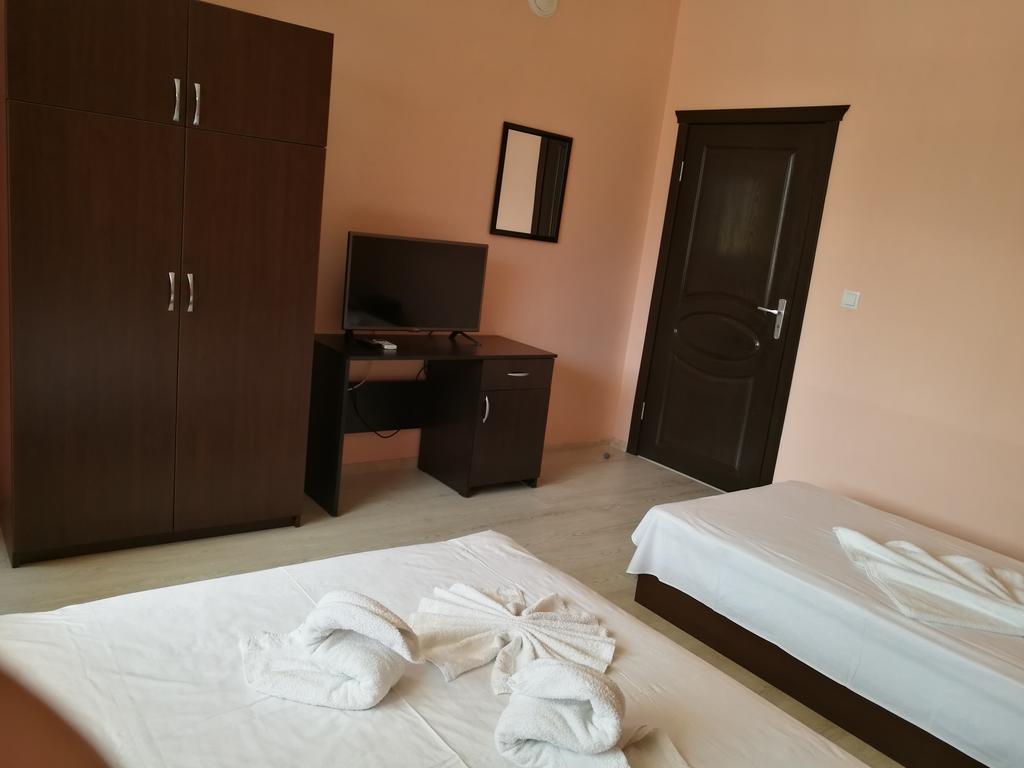 Guest House Karaulanov Elhovo  Luaran gambar