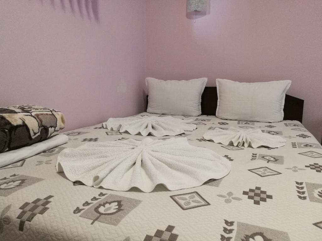 Guest House Karaulanov Elhovo  Luaran gambar