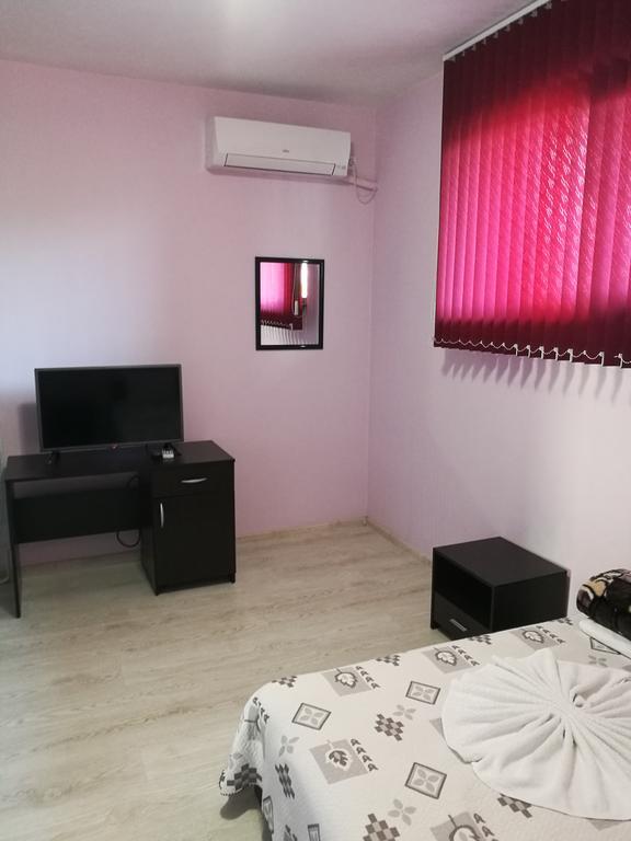 Guest House Karaulanov Elhovo  Luaran gambar