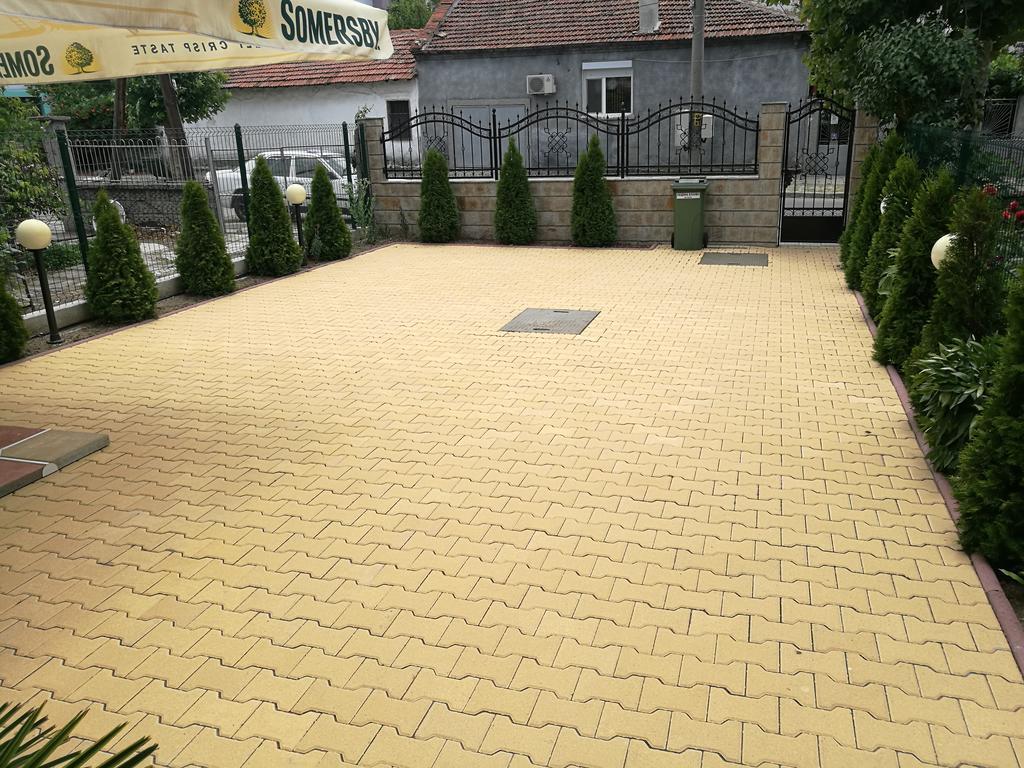 Guest House Karaulanov Elhovo  Luaran gambar